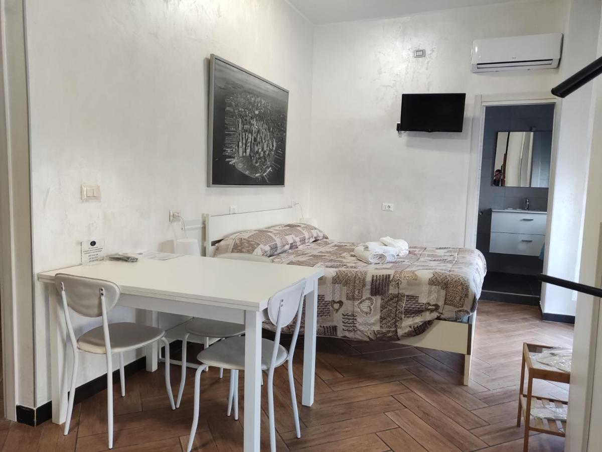 Cuscino E Cornetto Bed & Breakfast Salerno Bagian luar foto